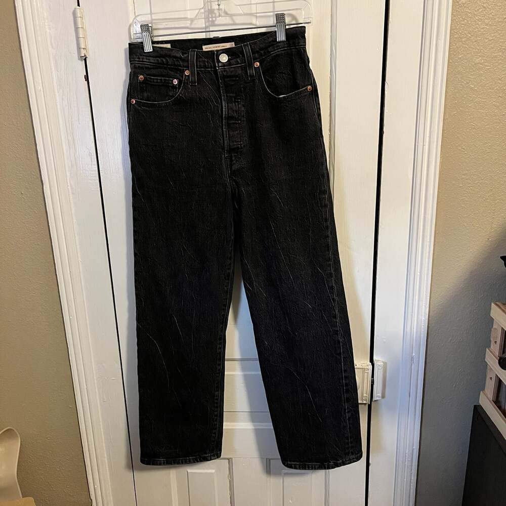 Levi's Premium Ribcage Straight Ankle Jeans in Soda Spring Black W27 L27